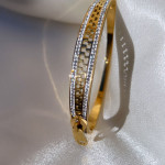 سوارة نسائيه