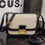 حقيبة يد نسائية